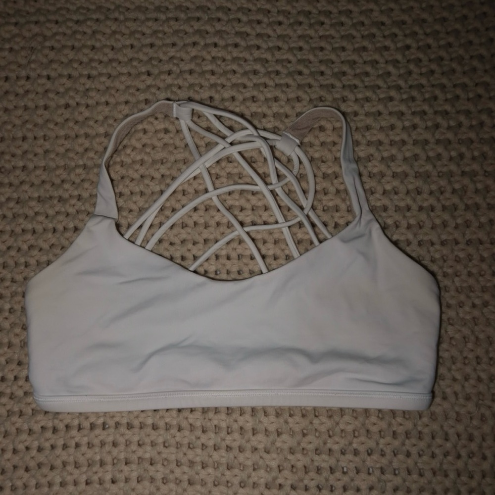 Lululemon Free to Be Sports Bra